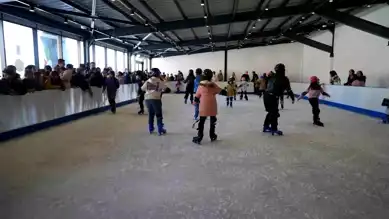 Kırıkkale'de Öğrencilere Ücretsiz Buz Pisti Keyfi!