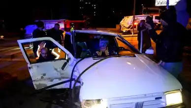 Kırıkkale'de Kavşak Kazası: 3 Yaralı
