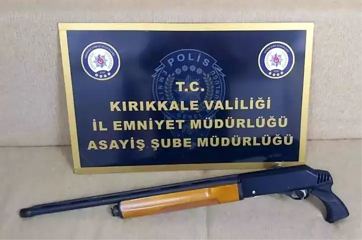 Kırıkkale'de Uyuşturucu ve Silah Operasyonu: 5 Aranan Yakalandı
